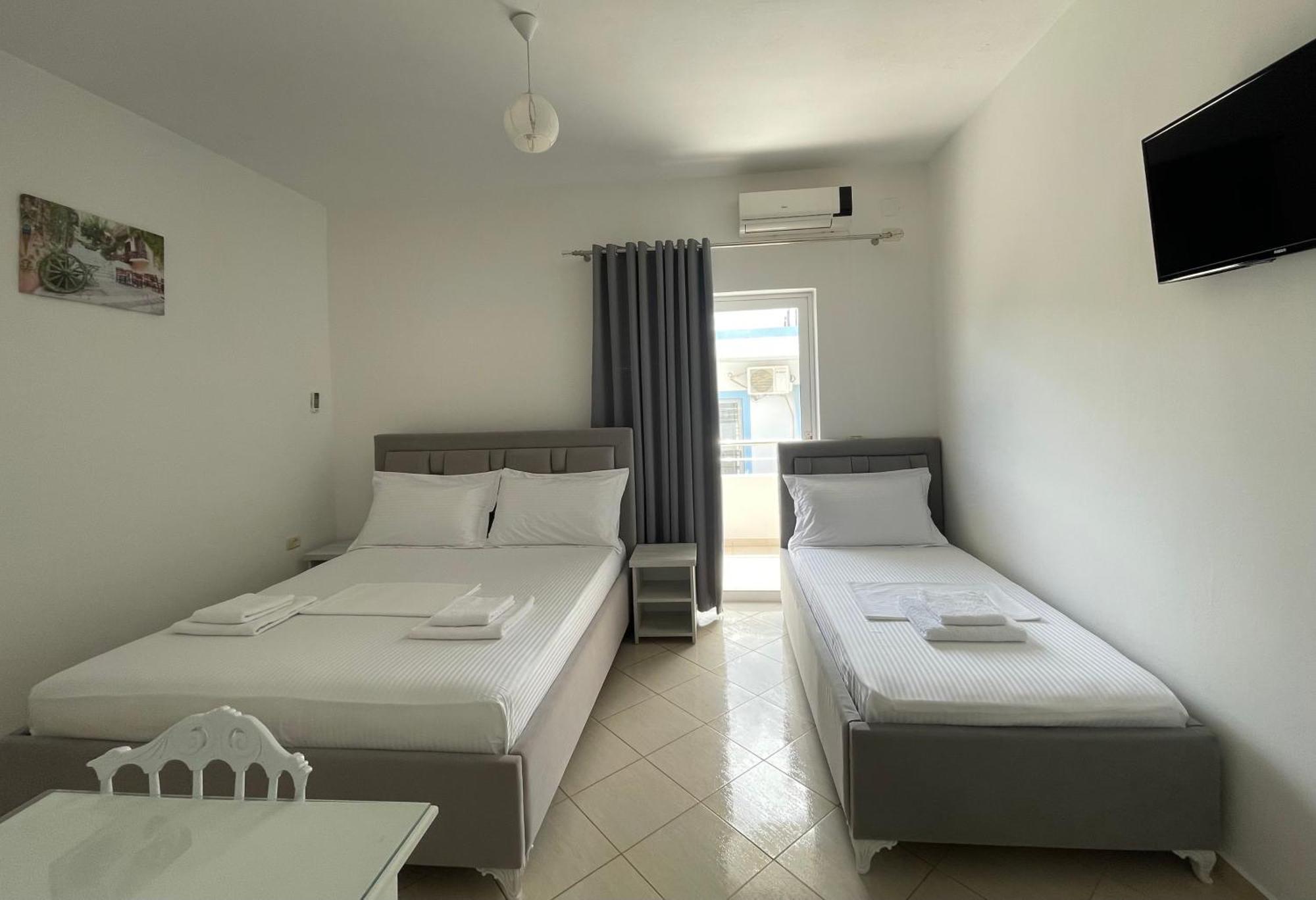 Joni Apartments Ксамил Экстерьер фото
